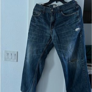 Men’s Levi’s loose fit 569 jeans. Size 30 x 30 distressed look is purposeful.